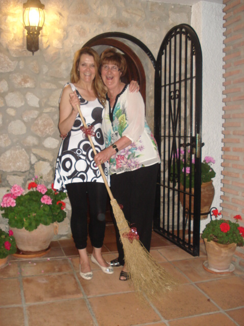 2bf202da-1043-403b-82f1-400196753f4f