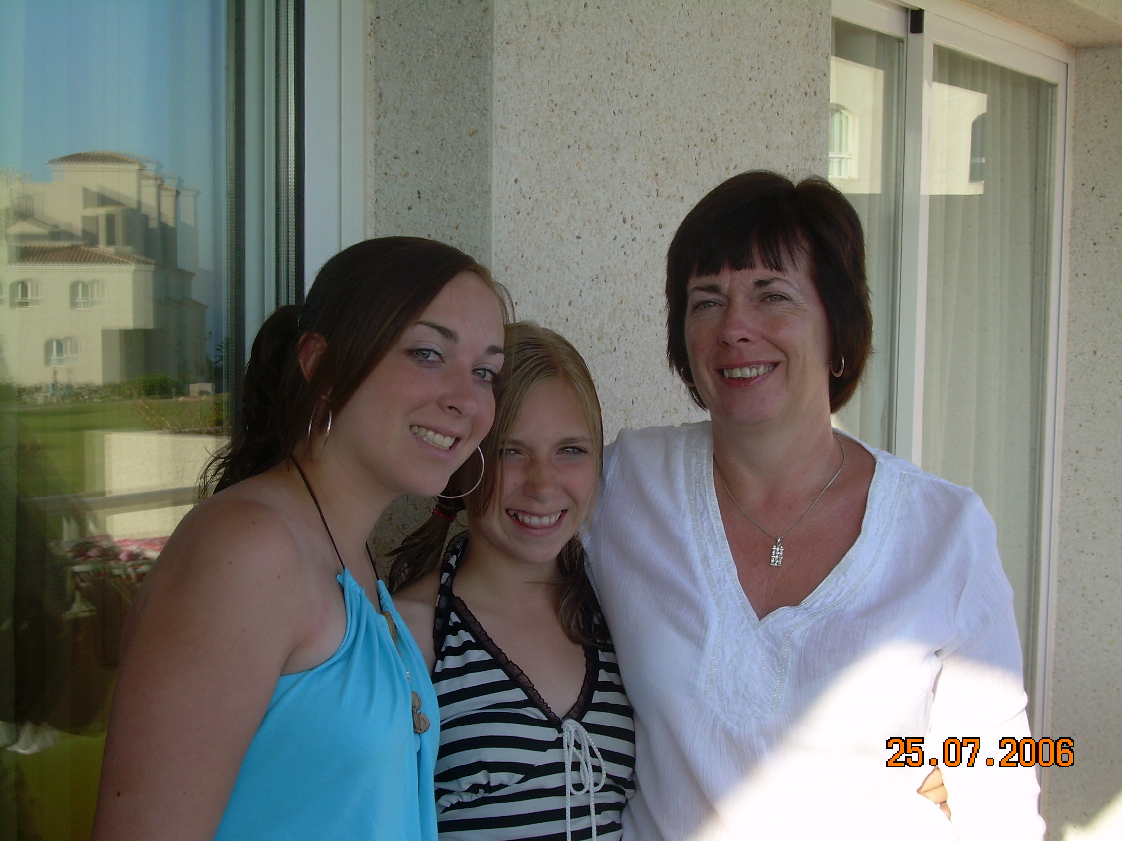 f744b865-7115-4b4c-a319-9f650f220d72