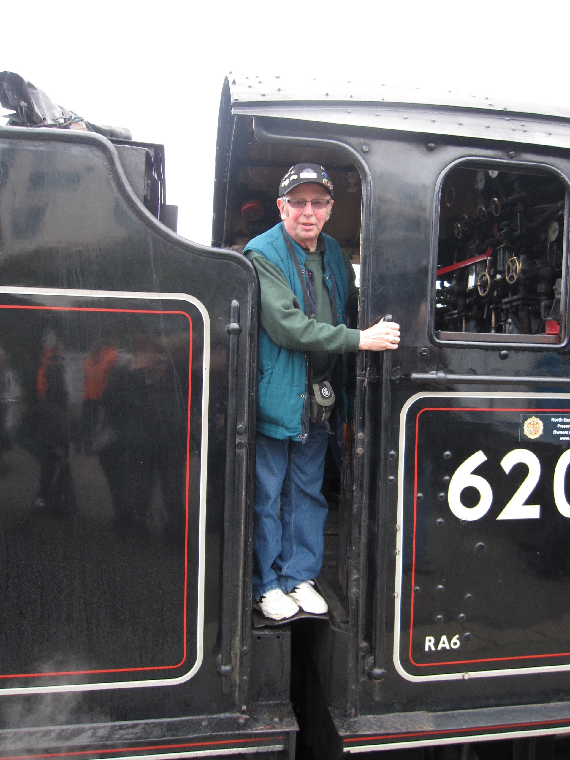 0c9a6f51-9ae2-41bb-9bbb-a460d5c2e381