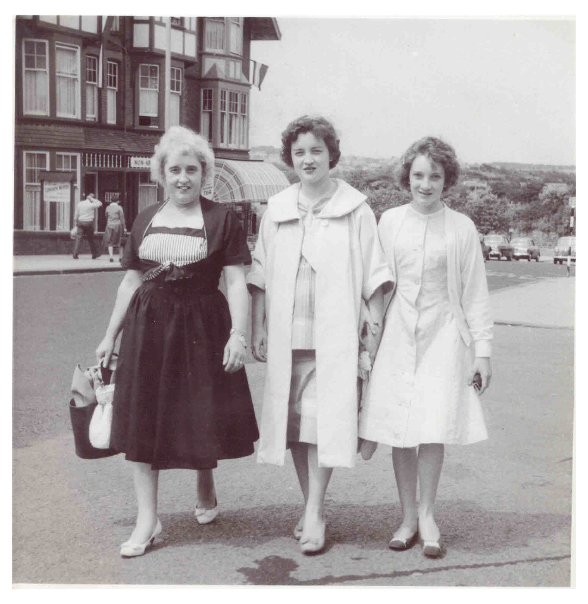 May Gay and Marilyn 3.jpg