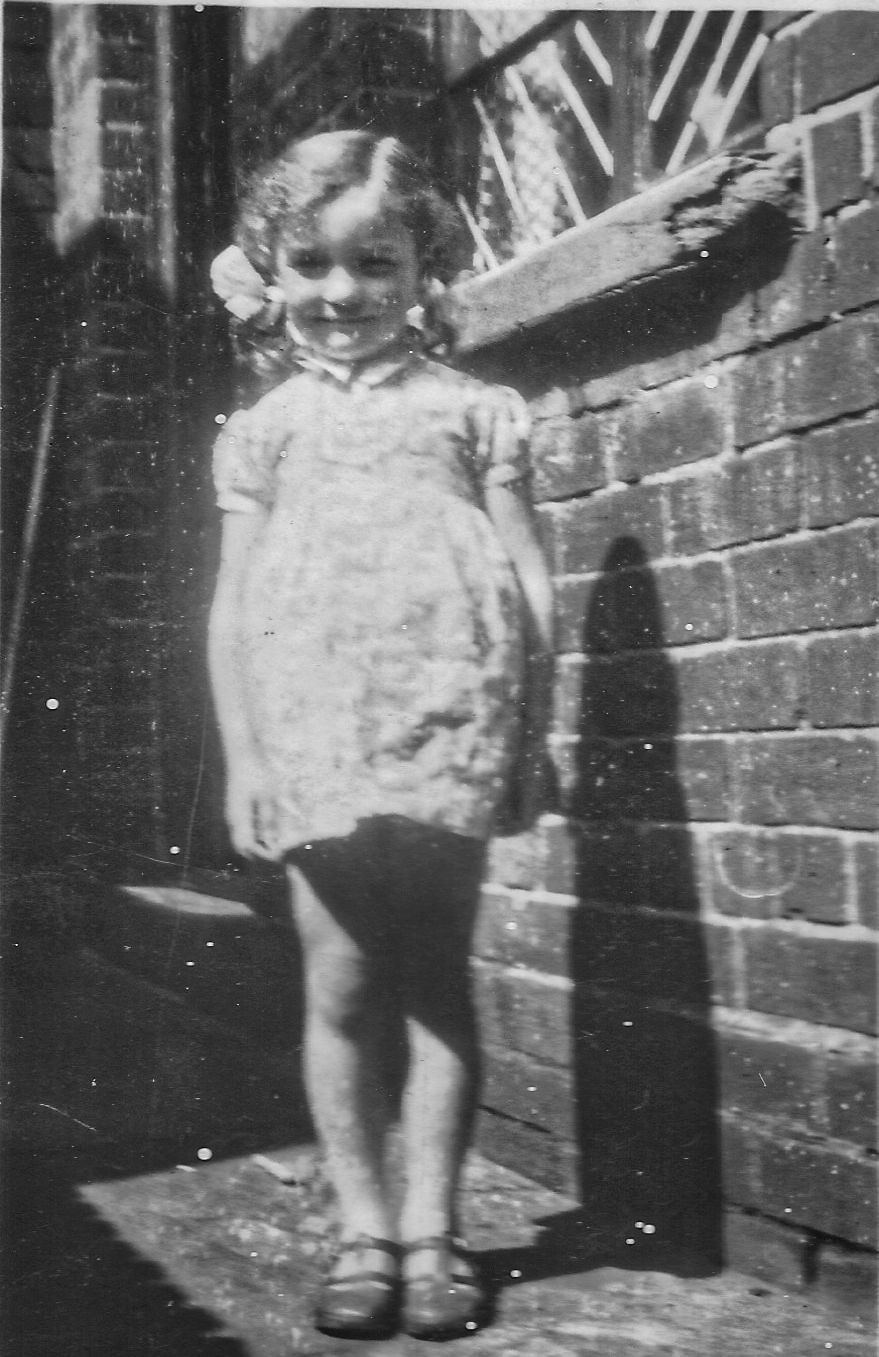 Gay at back of home in Sharrow Vale Rd 1939 (1).jpg