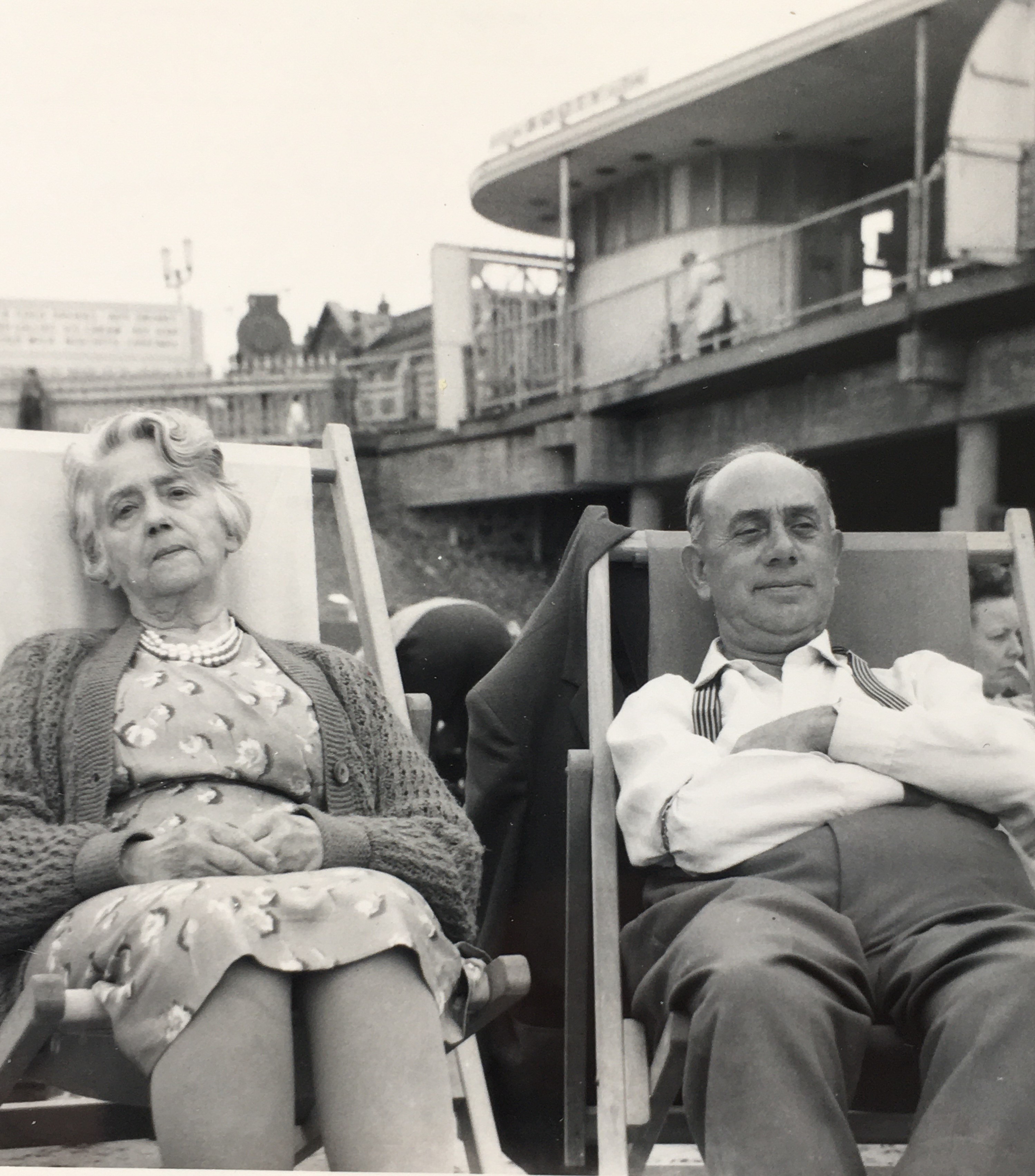 grandma and grandad in deck chairs.jpg